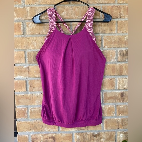 Lululemon Nouveau Limits Tank Built-in Bra, Size 4 - Picture 4 of 10